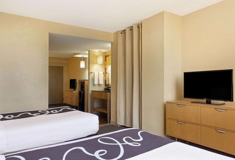 Люкс, La Quinta Inn & Suites By Wyndham Sunrise