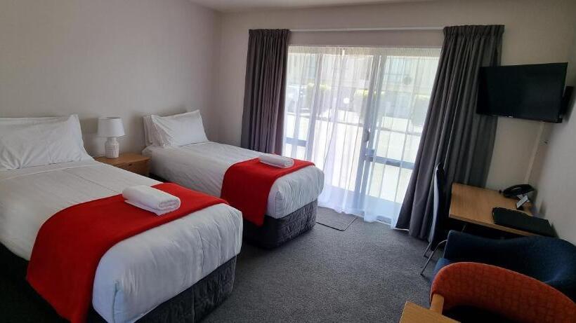 高级工作室, Riccarton Mall Motel