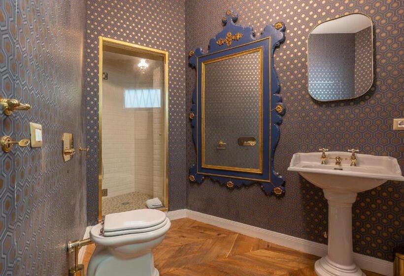 اتاق لوکس چهار تخته, Duomo Smart Suites