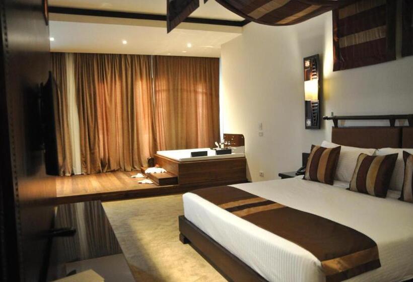سوییت, Africana Hotel & Spa