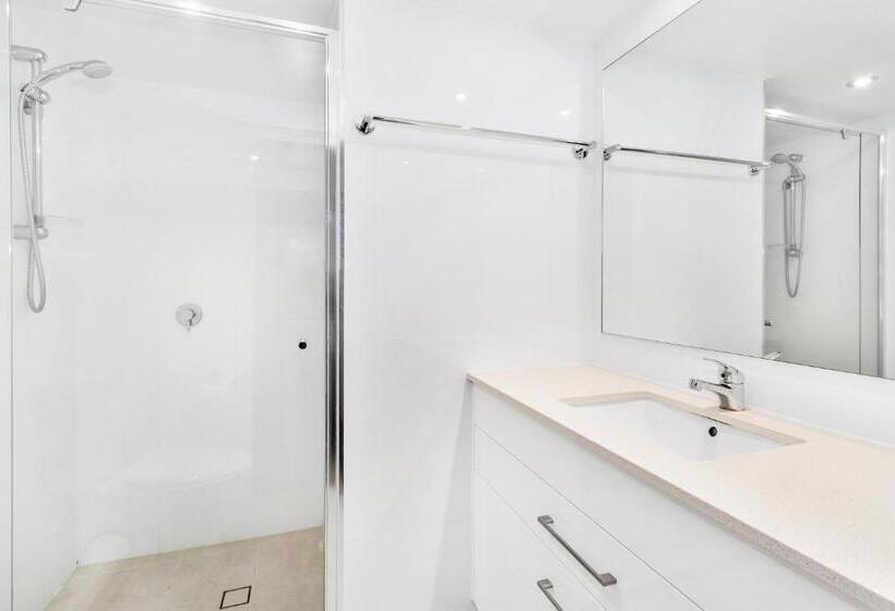 Апартаменты Deluxe 2 Спальни, Columbia Beachfront Apartments On Rainbow Bay