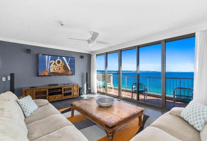 Апартаменты Deluxe 3 Спальни, Columbia Beachfront Apartments On Rainbow Bay