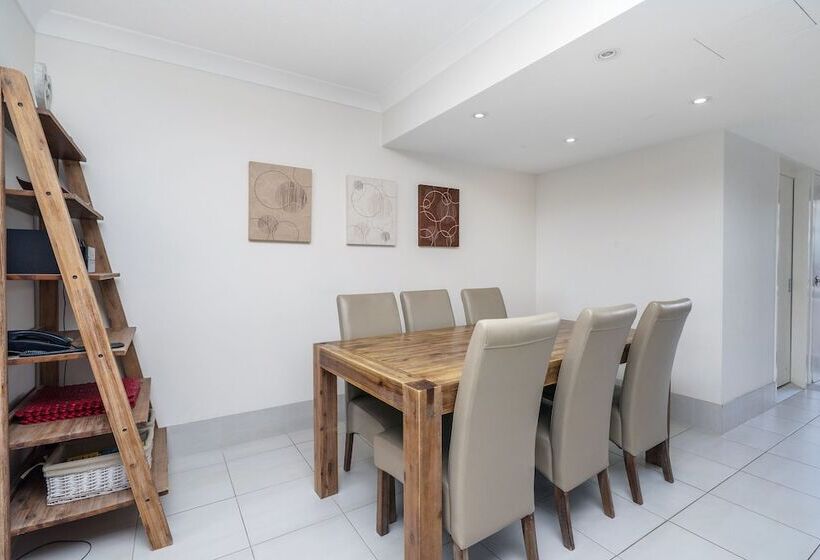 Апартаменты 1 Спальня, Columbia Beachfront Apartments On Rainbow Bay