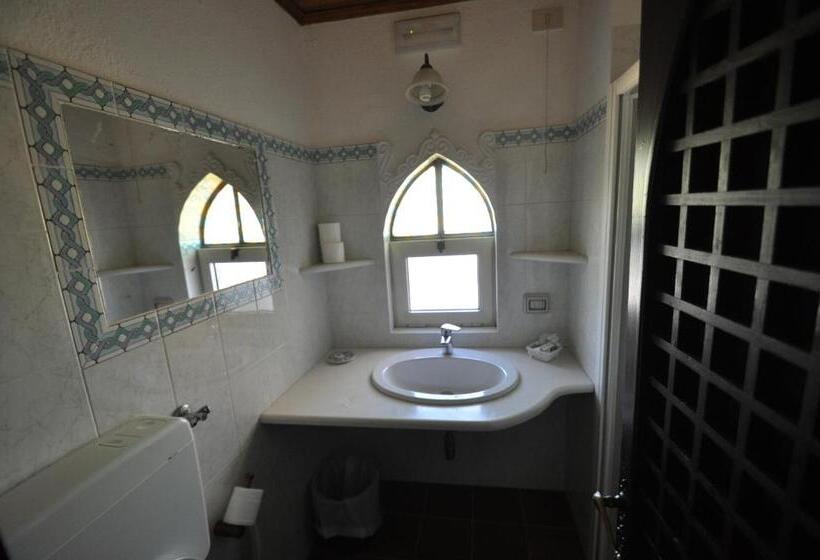 اتاق خانوادگی با چشم‌انداز دریا, Villa Eva