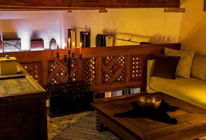 سوییت, Karawan Riad