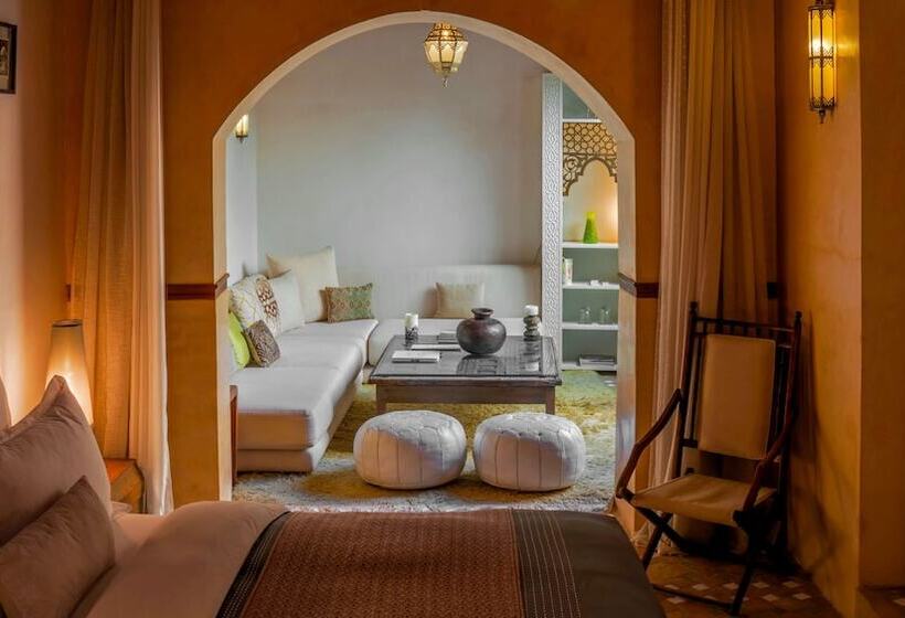 سوئیت پریمیوم, Karawan Riad