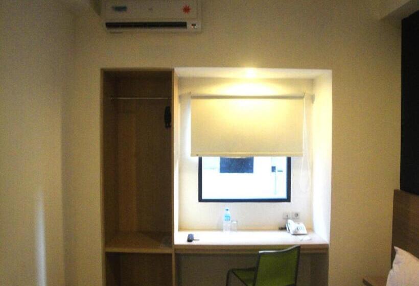 اتاق استاندارد, Top Hotel Manado By Gran Puri