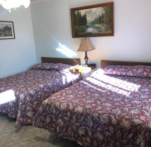 Четырехместный Номер Стандарт, Black Hills Motel At Quail S Crossing