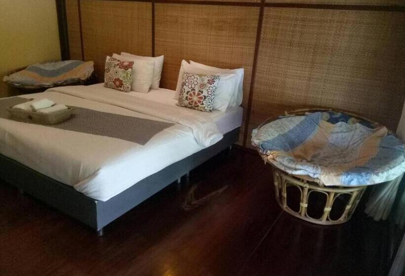 디럭스 룸, Baansuanleelawadee Resort Amphawa