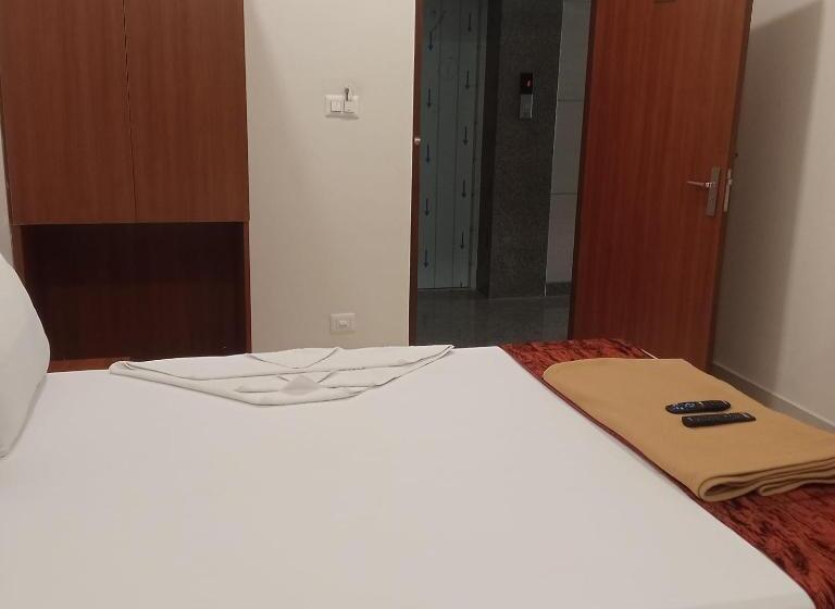 اتاق اکونومی یک تخته, Mulberry Inn