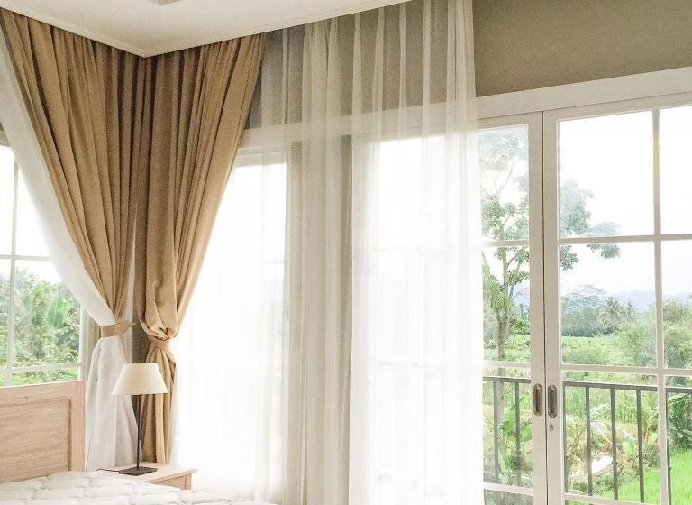 小型套房带阳台, Sevilla Resort Magelang