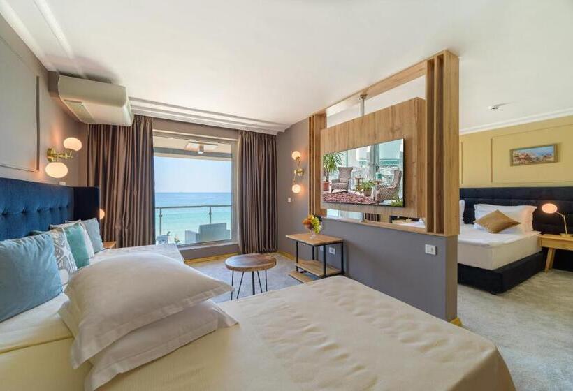 Семейный Номер Вид на Море, Marina Hotel, Sunny Day