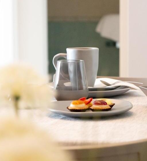 Apartamento 1 Dormitório com Sacada, Residenza Alma