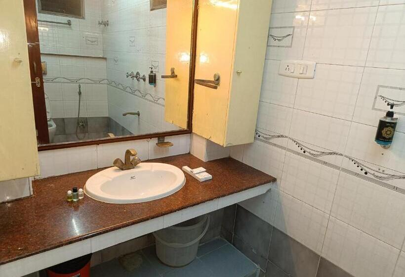 스탠다드 룸 킹사이즈 침대, Skyry Hotels T Nagar