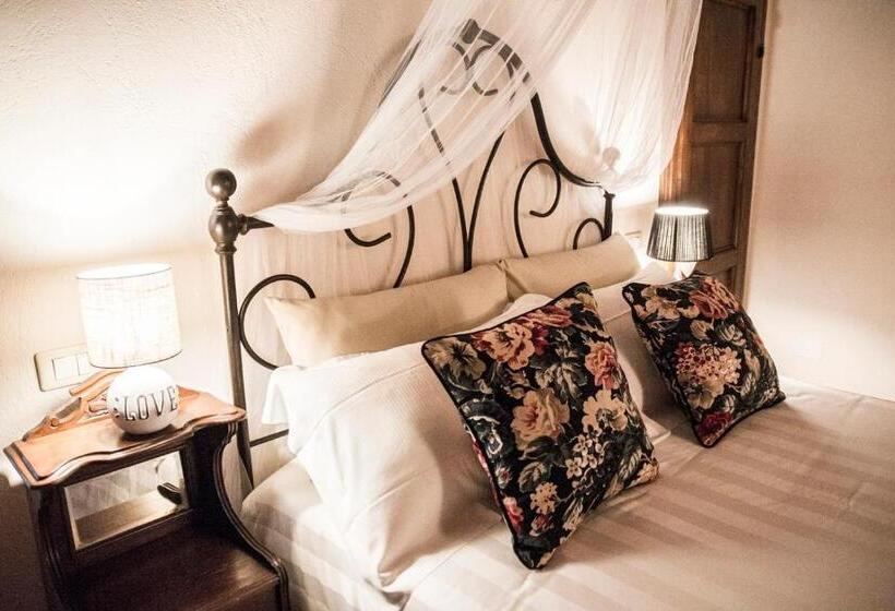 Апартаменты 3 Спальни, Borgo Solamore