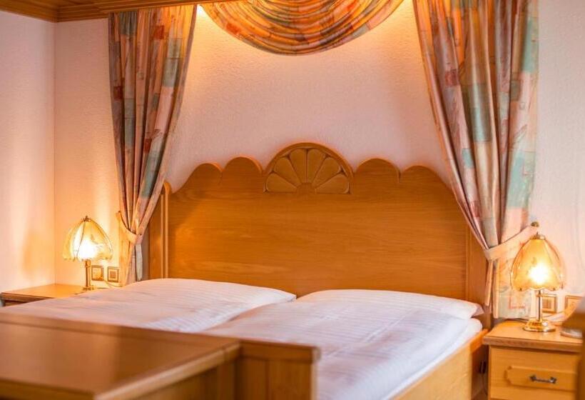 Номер Deluxe, Olympia