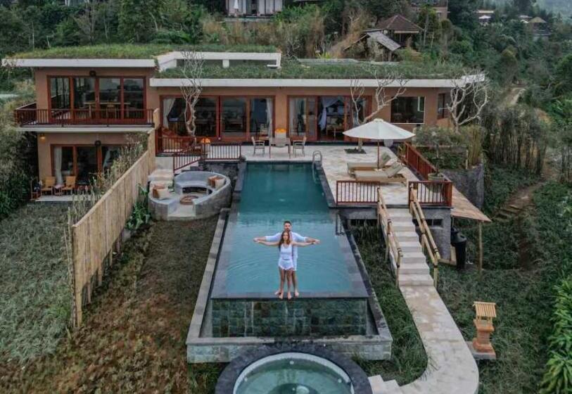Президентский Люкс, Munduk Moding Plantation Nature Resort
