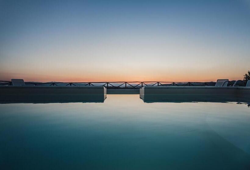 Семейный Номер, Nikis Resort