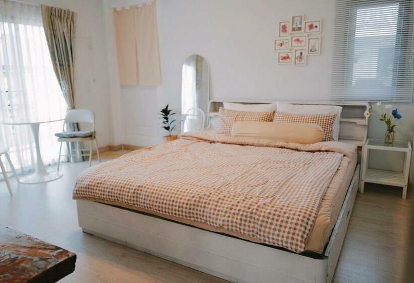 Семейный Номер Совместный Санузел, Nhunjai House   บ้านหนุนใจ