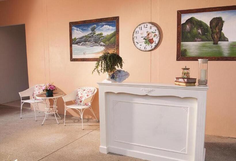 스탠다드 룸, Les Fleurs House