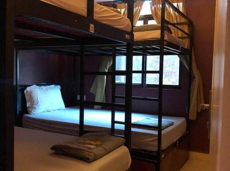 تختخواب در اتاق مشترک, Naga Angkor Hostel