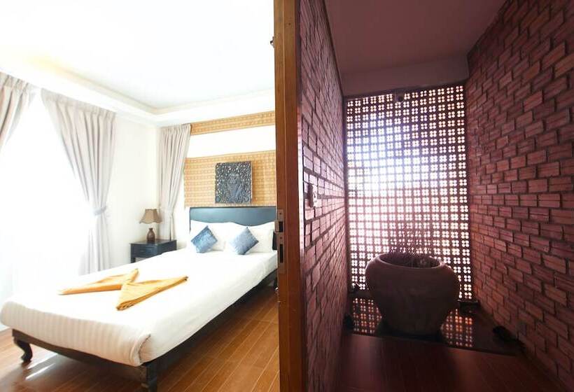 اتاق سوپریور, Naga Angkor Hostel