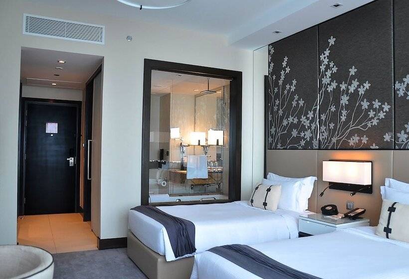 Номер Superior, Pullman Dubai Downtown