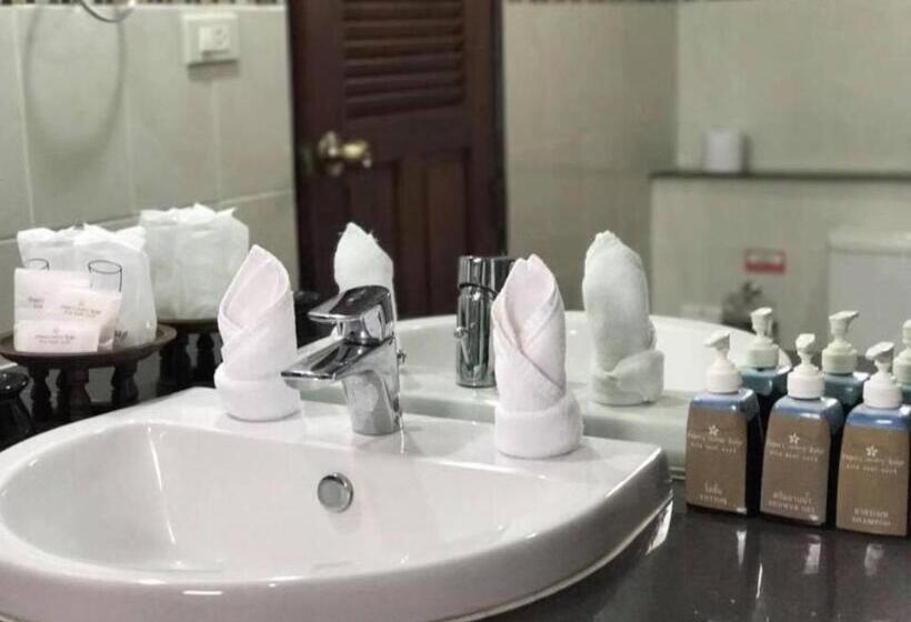 استودیوی استاندارد, Papai Country Lodge Sha