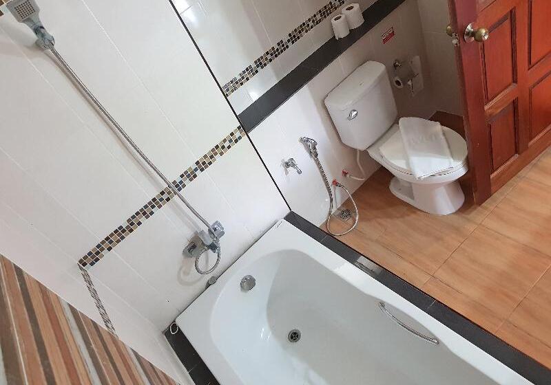 استودیوی استاندارد, Papai Country Lodge Sha