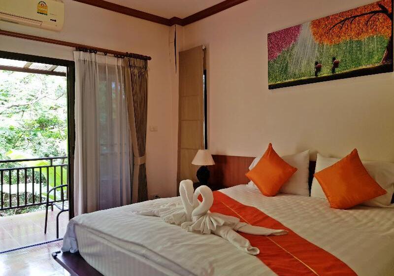 استودیوی استاندارد, Papai Country Lodge Sha