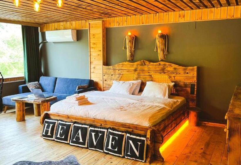 سوییت لوکس, Heaven Wooden Vip Bungalow