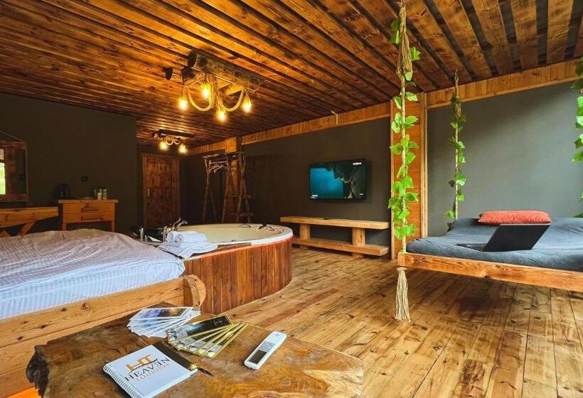 سوئیت با وان آب گرم, Heaven Wooden Vip Bungalow