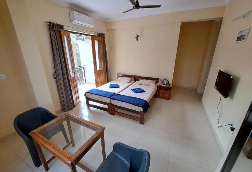 Номер Deluxe с Балконом, D Souza S Guest House