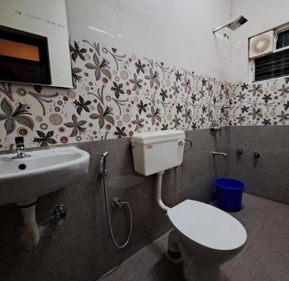 Номер Deluxe с Балконом, D Souza S Guest House
