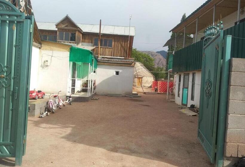 اتاق اکونومی, Anar Guest House