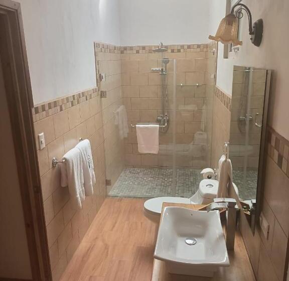 اتاق استاندارد با چشم‌انداز باغ, Asgard Resort Guatemala