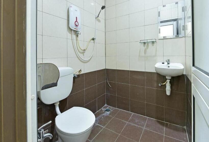 Номер Deluxe, Capital O 90761 D Jiwa