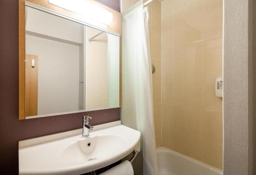 Номер Стандарт Трехместный, B&b Hotel Orly Chevilly Larue   Nationale 7