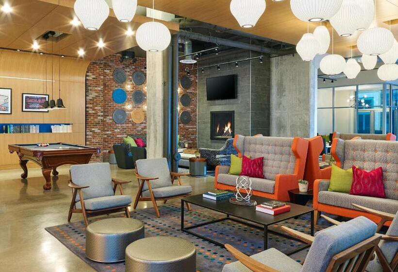 Номер Стандарт, Aloft Louisville Downtown