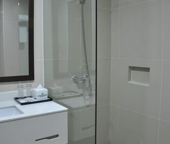 Номер Deluxe, Golden Tulip Pontianak