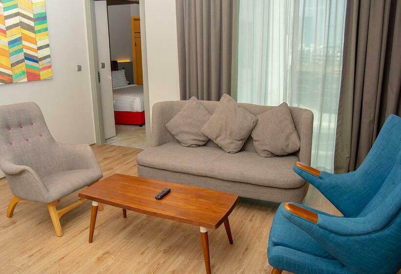 Люкс, Ibis Styles Dubai Jumeira