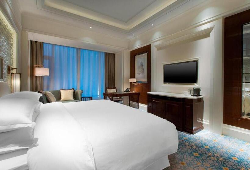 Номер Клуб Кровать Кинг, Sheraton Grand Wuhan Hankou