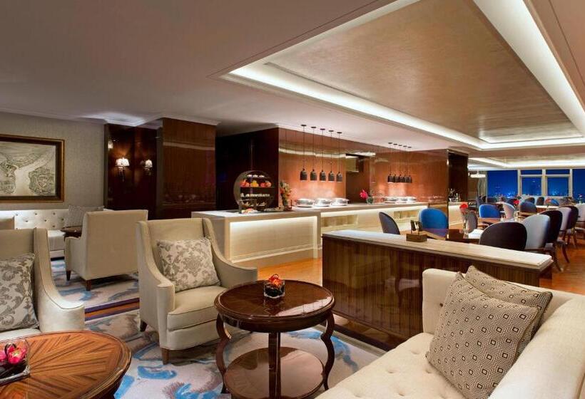 Номер Клуб, Sheraton Grand Wuhan Hankou
