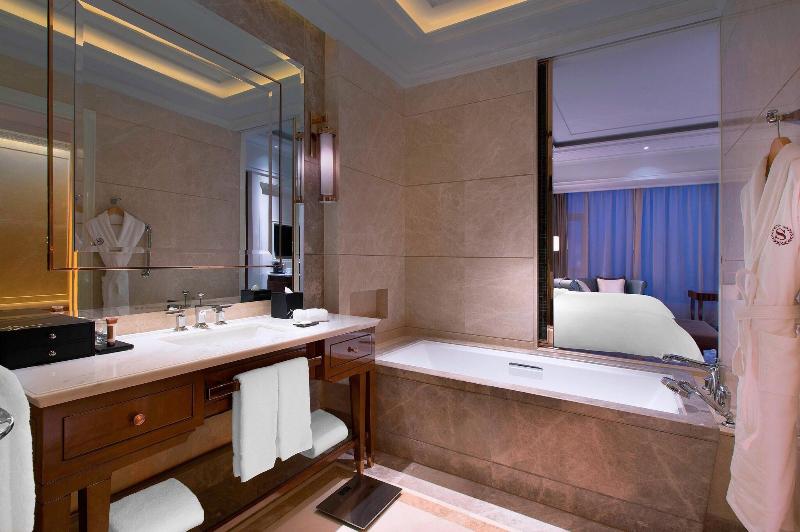 Стандартный Номер Кровать Кинг, Sheraton Grand Wuhan Hankou