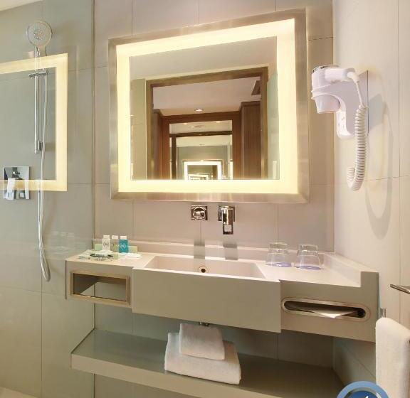 디럭스 룸 킹사이즈 침대, Novotel Bali Ngurah Rai Airport