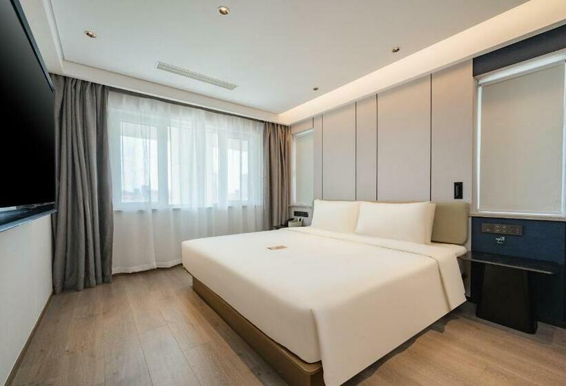 Люкс, Atour Hotel Qingdao Central Business District University Of Science And Technology
