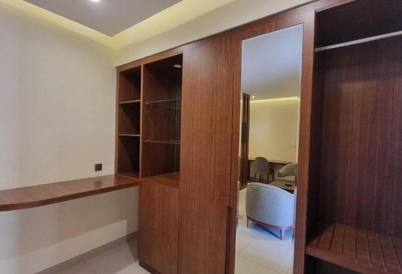 سوییت, Grand Hotel Juba