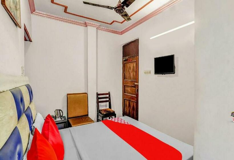 Habitación Triple Clásica, Spot On Hotel Maharaja Inn