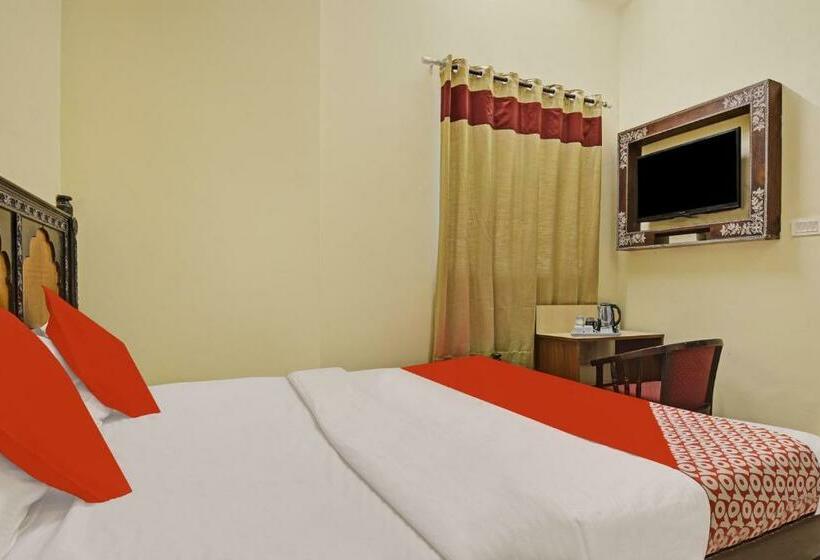 Трехместный Номер Классика, Flagship Hotel Kartikey Stays