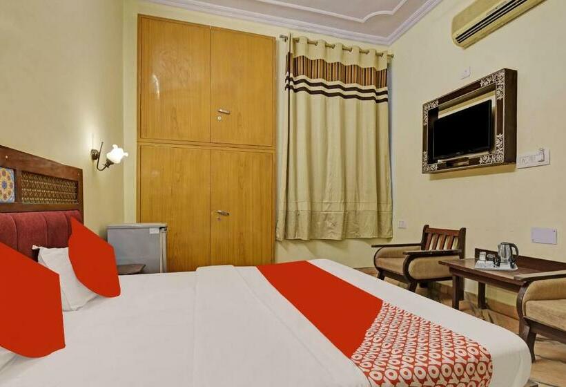 Трехместный Номер Классика, Flagship Hotel Kartikey Stays